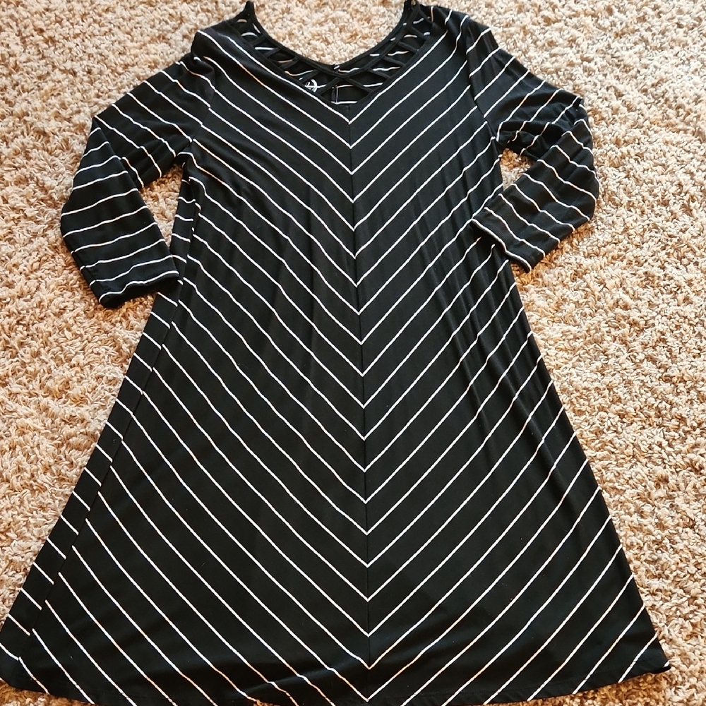 Maurices NWT Black and White Striped Dress womans Size Small
